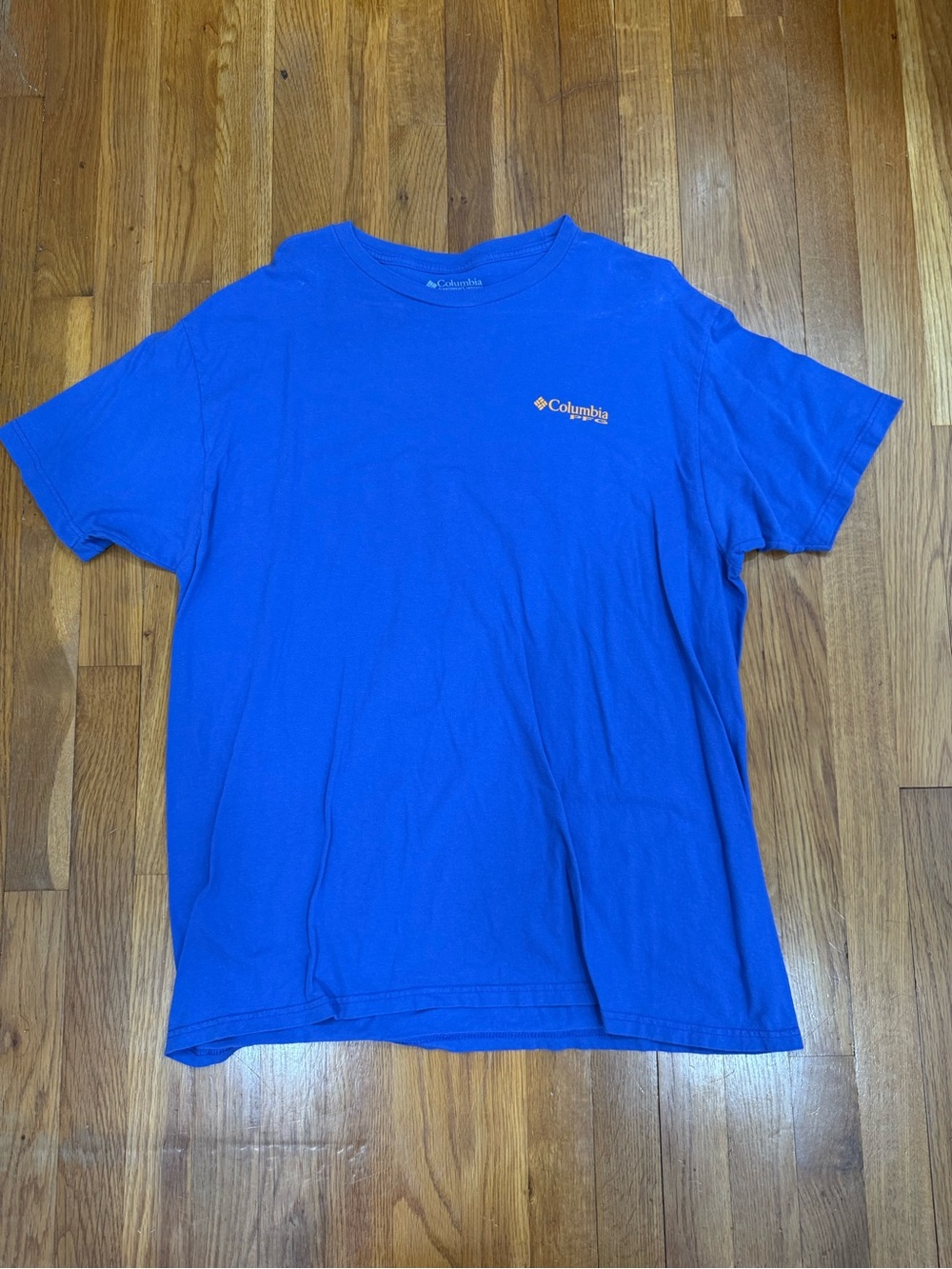 Columbia Men’s Short-Sleeve Tee in Bright Blue with Small Logo